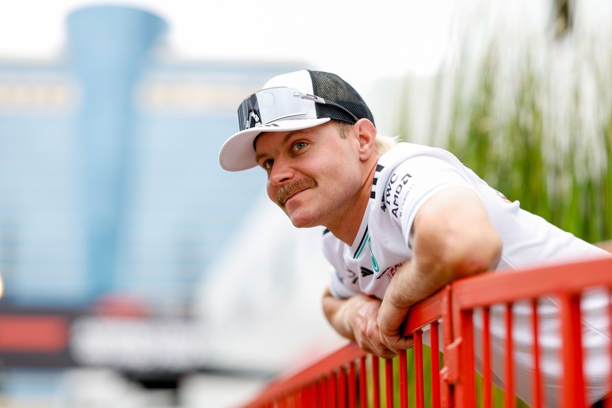 Az igazság Bottas sejtelmes cadillaces videója mögött